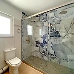 New Luxurious - 1 Minute From Elli Lägenhet Rhodes City