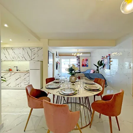 New Luxurious - 1 Minute From Elli Rhodes City