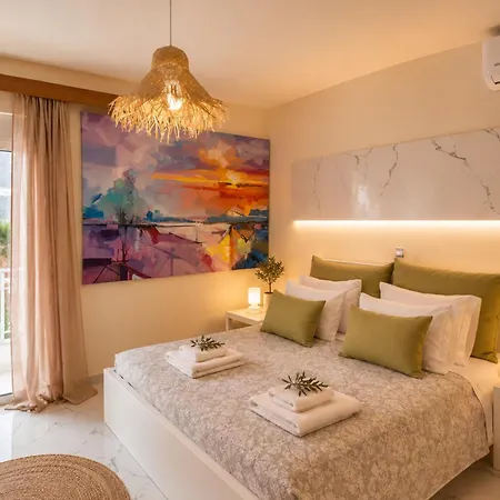 New Luxurious - 1 Minute From Elli Apartman